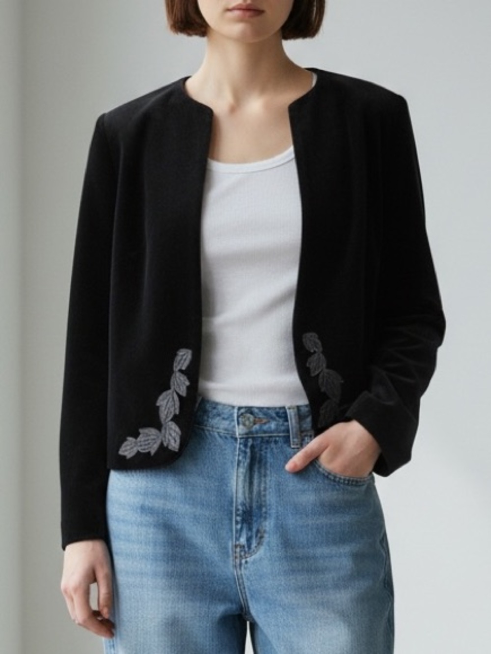 Vintage Dereta London Black Velvet Open Jacket Satin Leaf Collarless Blazer 10